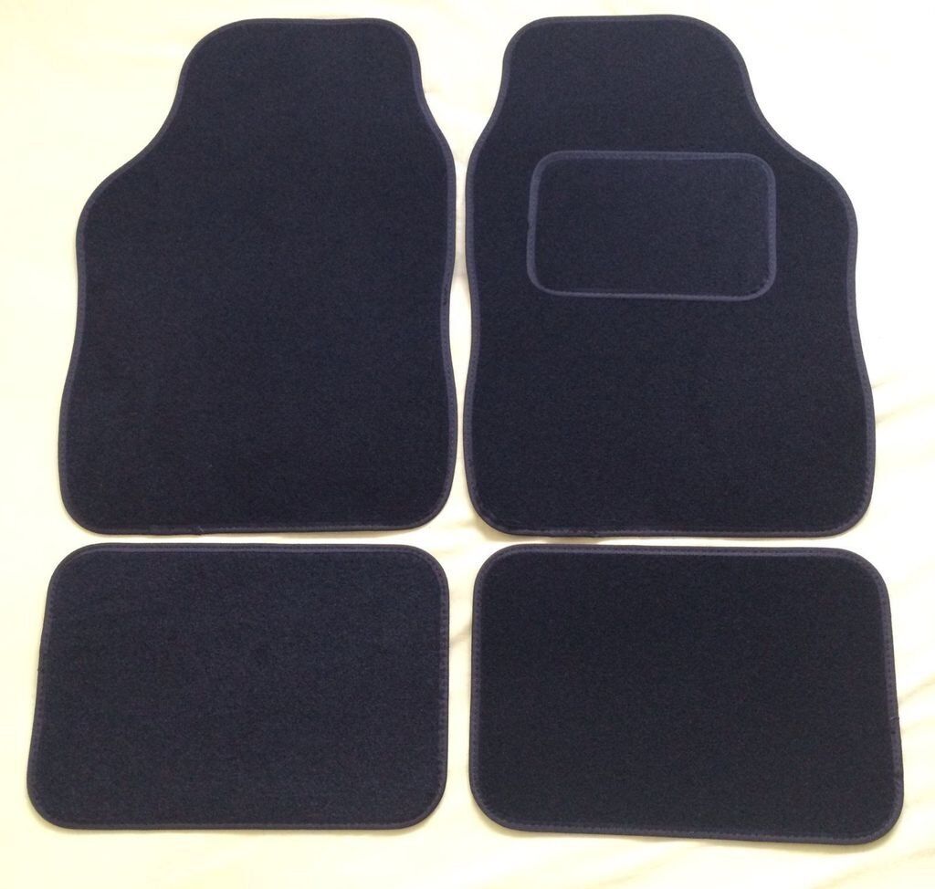 UNIVERSAL CAR FLOOR MATS BLACK WITH BLUE EDGING - 4 PIECE SET